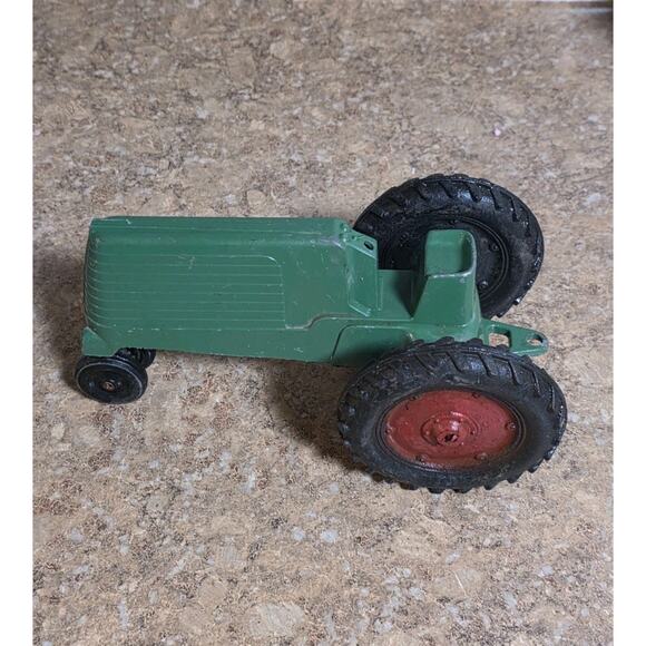 1950s Oliver Green Farm Tractor Vintage Die-Cast Lansing Iowa Slik-Toys - Picture 3 of 8